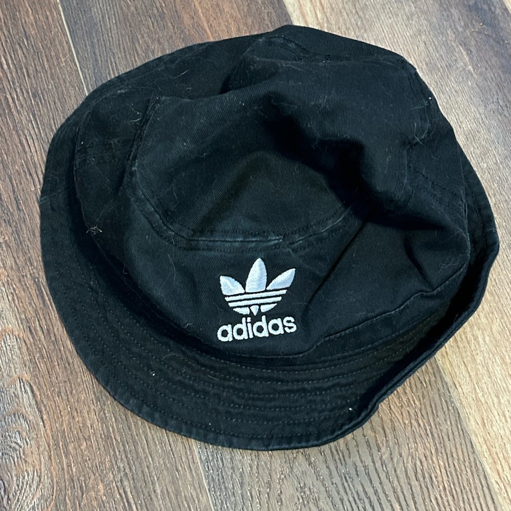 adidas bucket hat